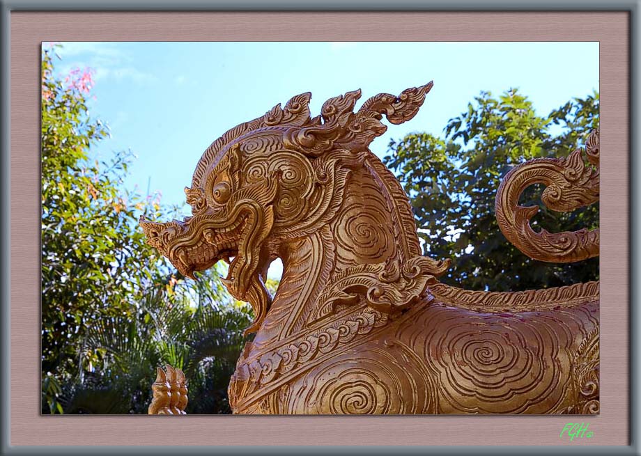 NongKia-Temple-Guard